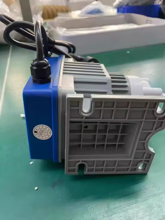 Aqua Zoom automatic digital dosing pump for chlorine and chemicals with digital display, used as water filter accessory.