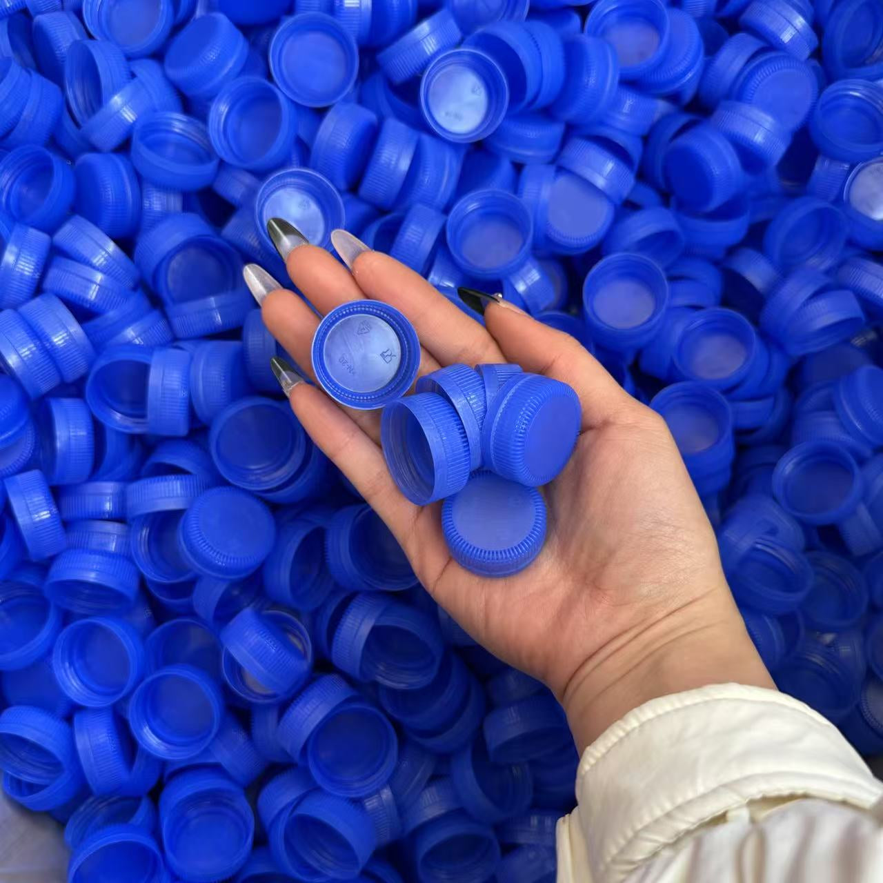 Aqua Zoom mineral water plastic screw cap for 19-liter water bottles, reusable 5-gallon water dispenser bottle cap, 4000-piece box