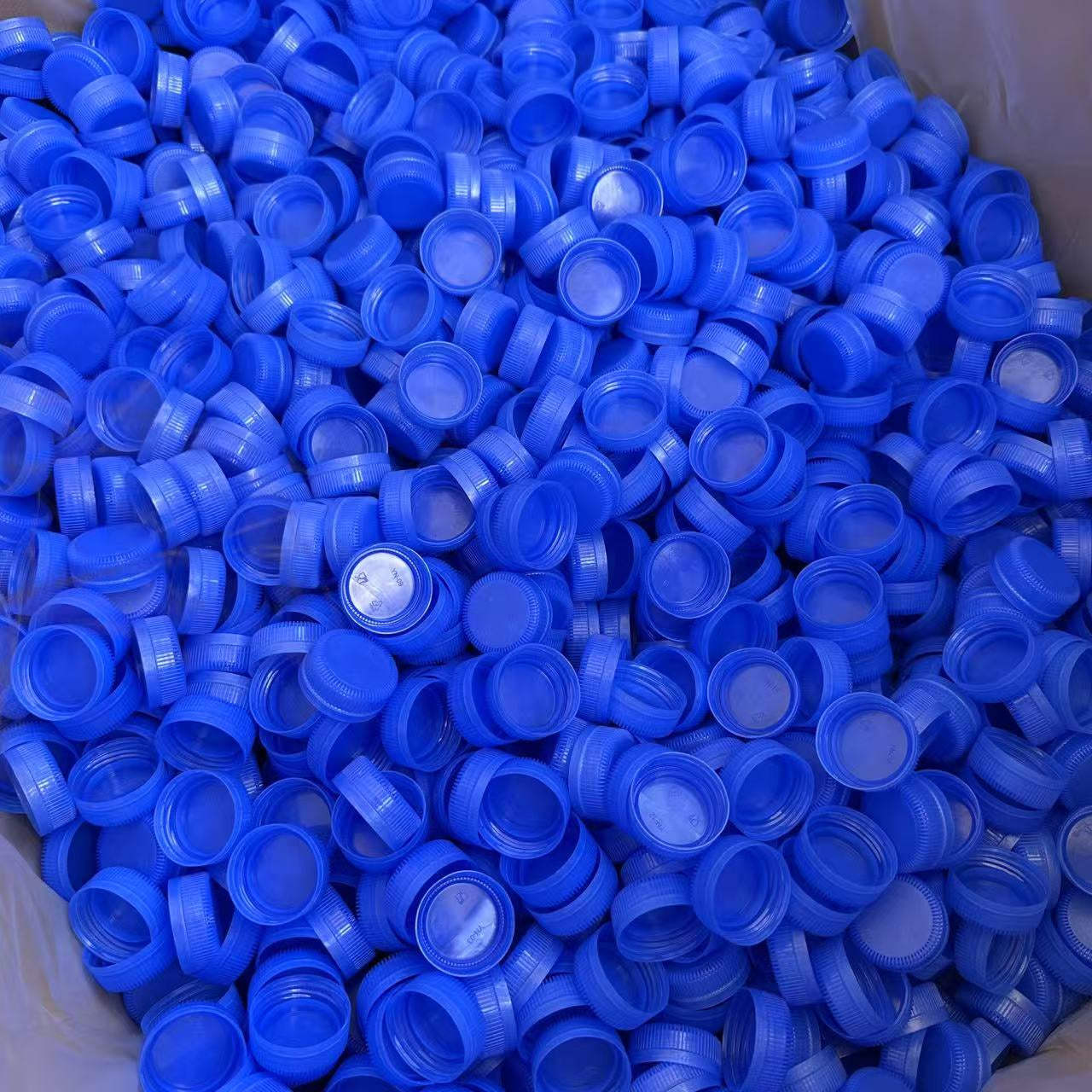 AQUA ZOOM mineral water plastic screw cap for 19-liter water bottles, reusable water dispenser bottle cap, 4000-piece box