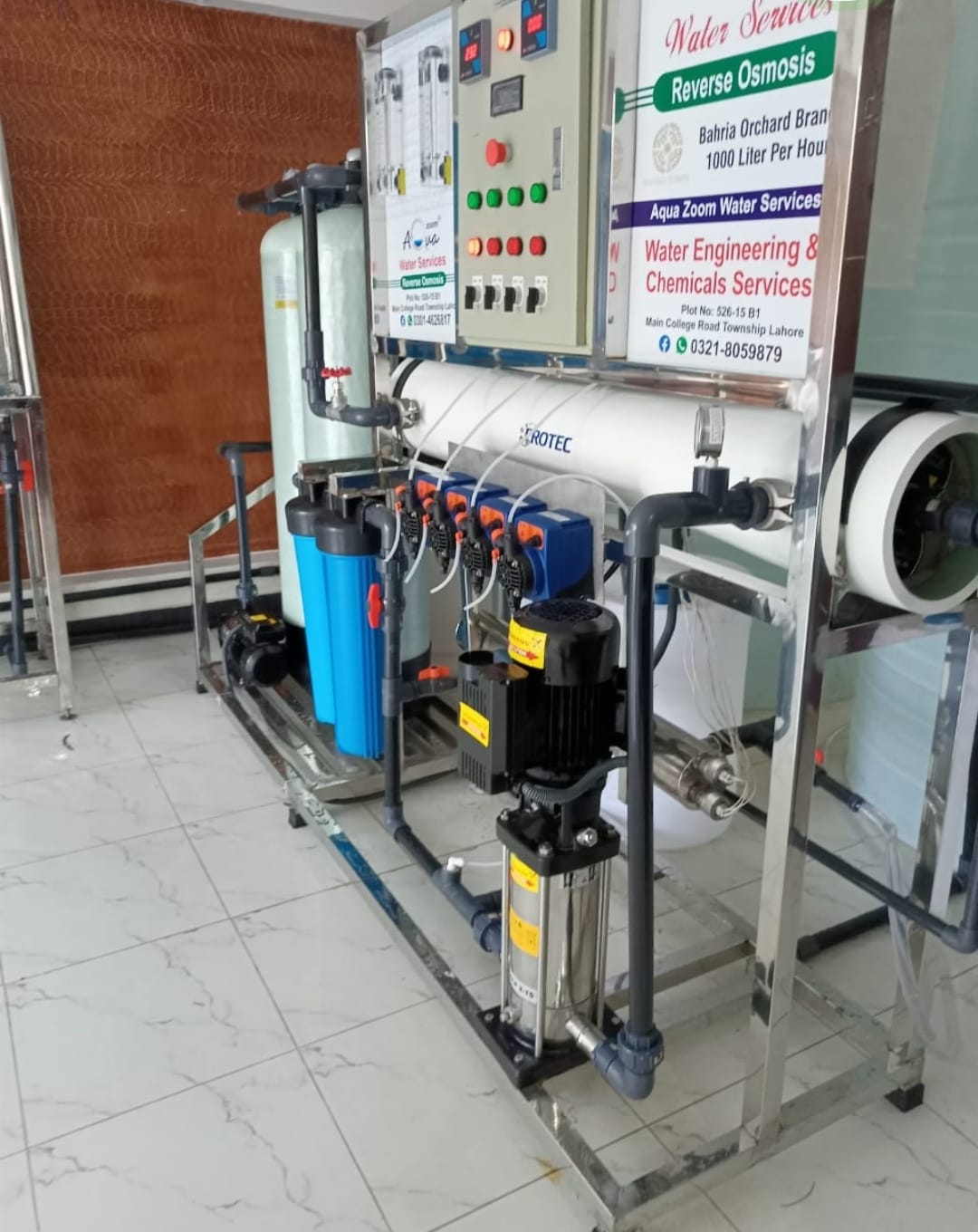 Aqua Zoom 1000-liter water filter accessory for commercial water filtration systems, shown in a close-up image.